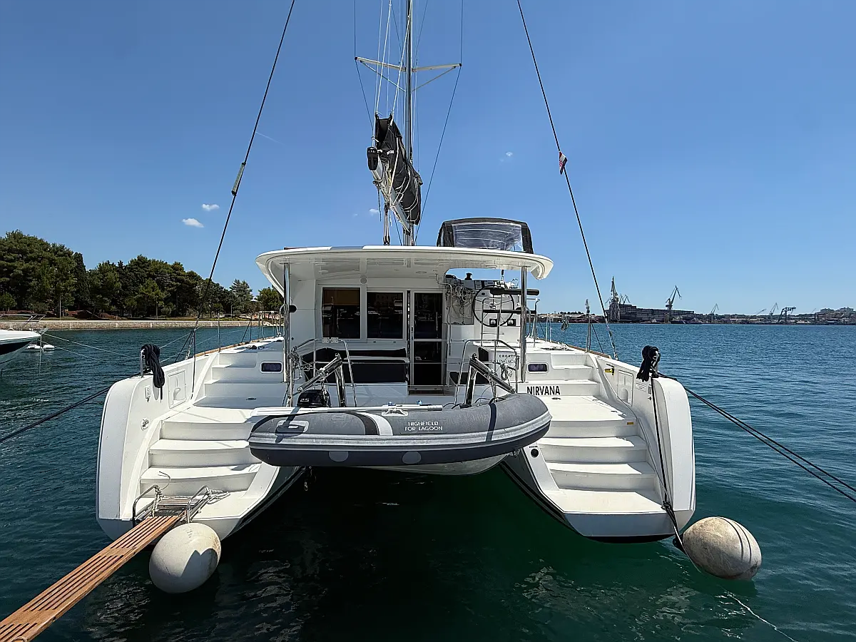 Lagoon 39