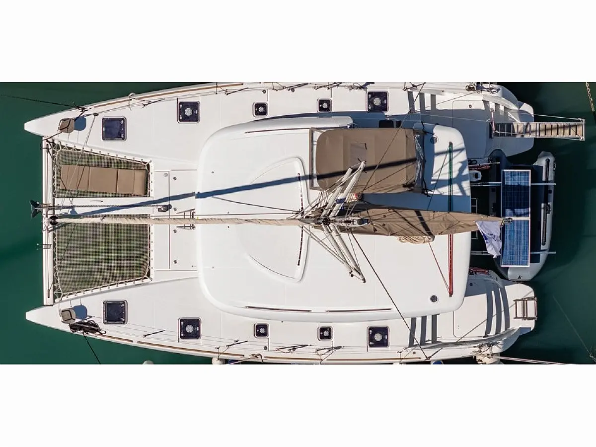 Lagoon 39