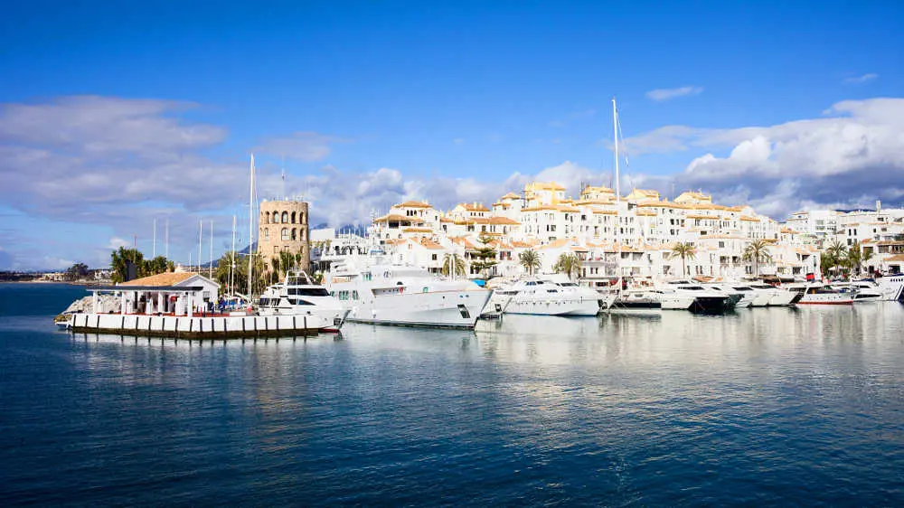 Sailing and motorboat routes in Spain